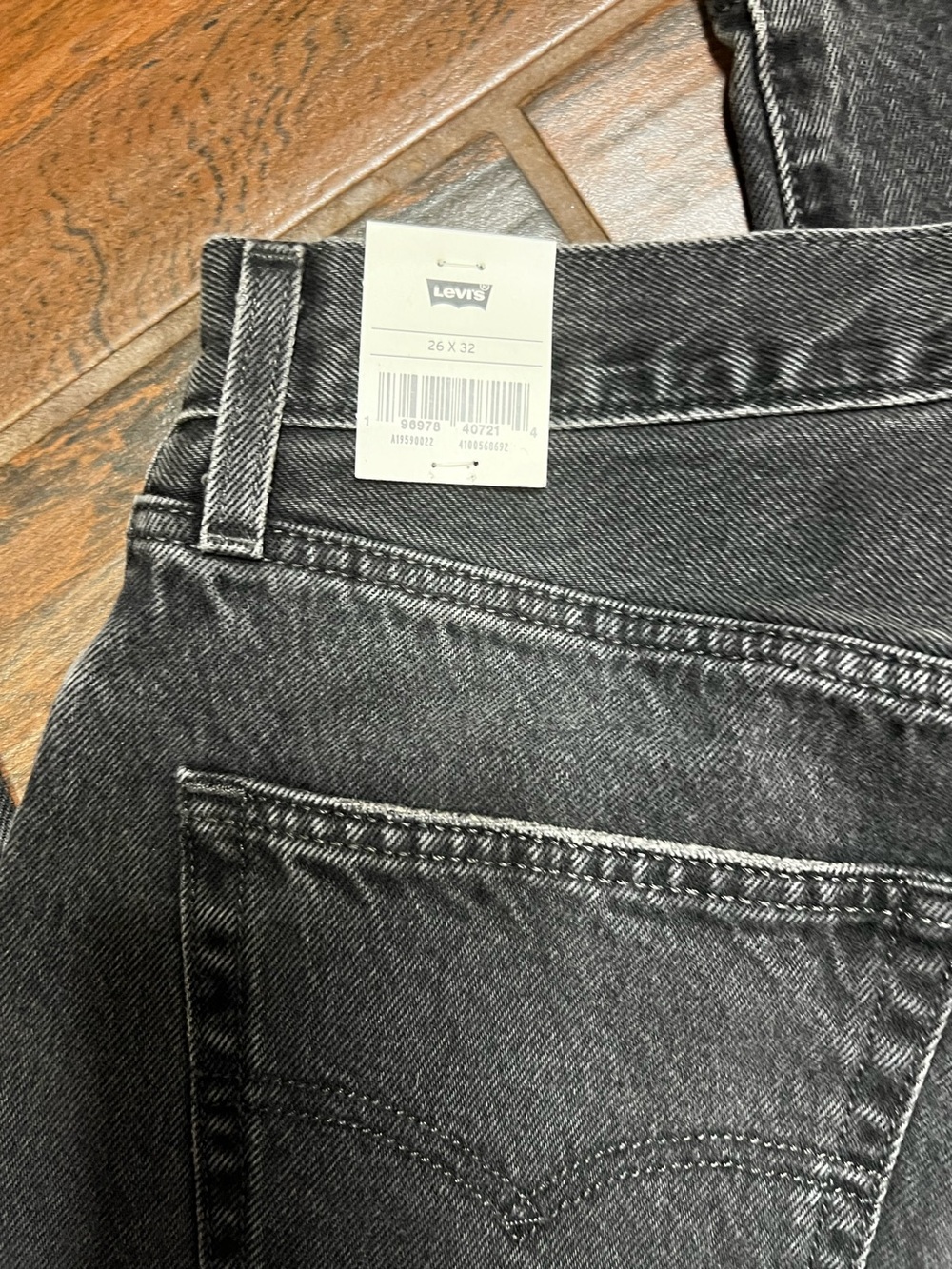 Levi’s Premium 501 90s Mid Rise Straight Leg Jeans Size 26 NWT Classic Denim - Picture 6 of 6